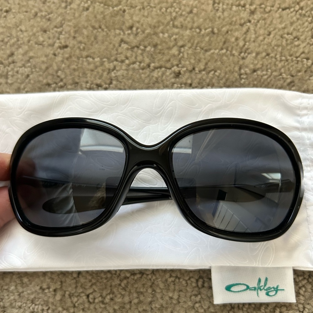 Oakley Warm Up Sunglasses Black Frames Black Lenses White Case